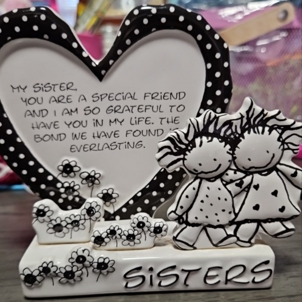 Sister's Scupted Greeting Card
